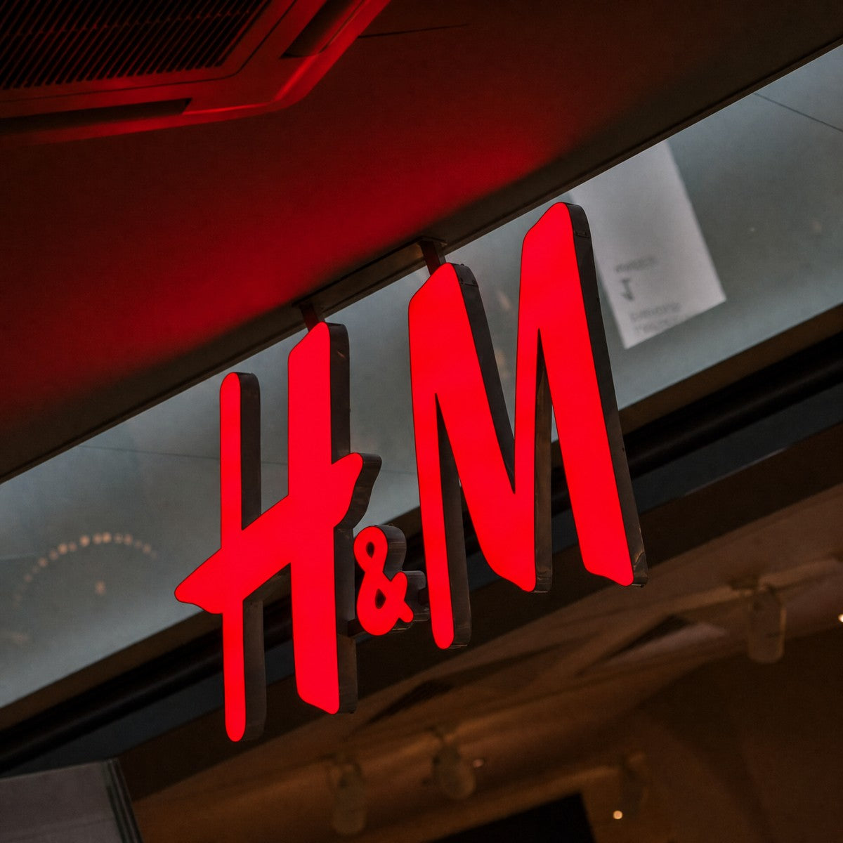 LC-XFL02 · LED Frontlit Rimless Letters & Signs
